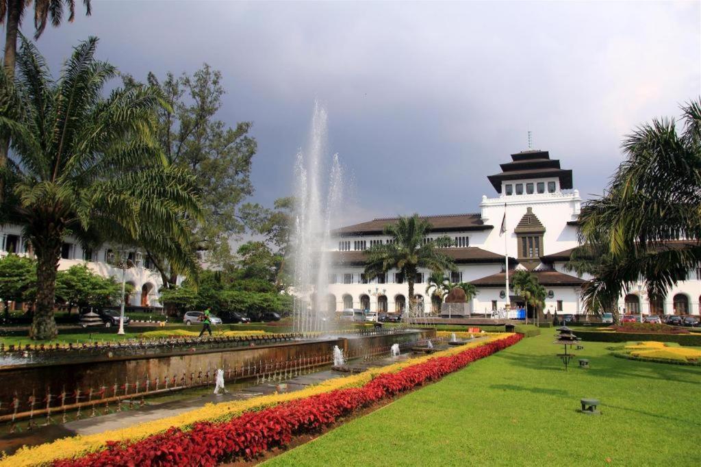 Hotel Naval Bandung Zewnętrze zdjęcie